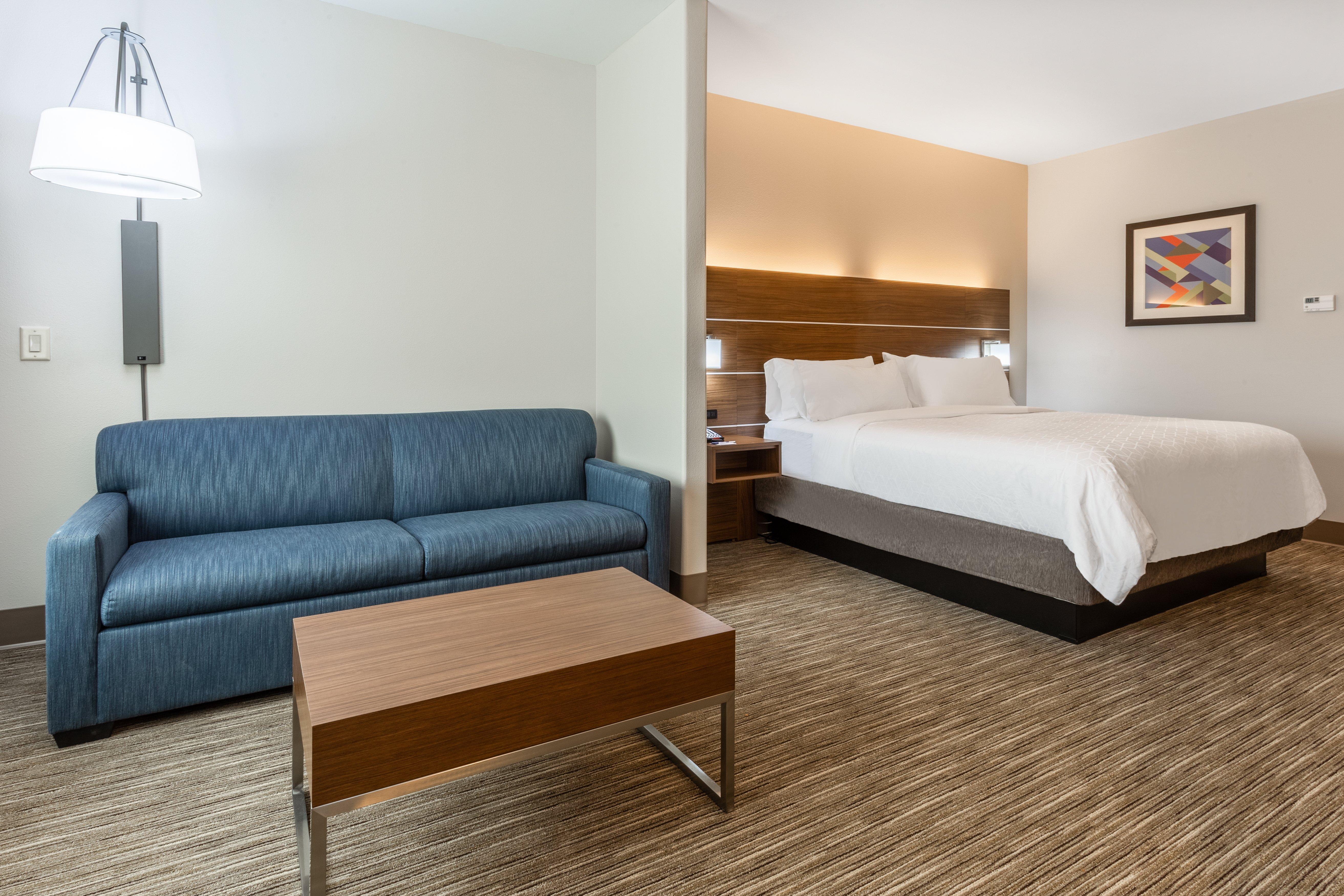 Holiday Inn Express & Suites Kearney By Ihg Exterior photo